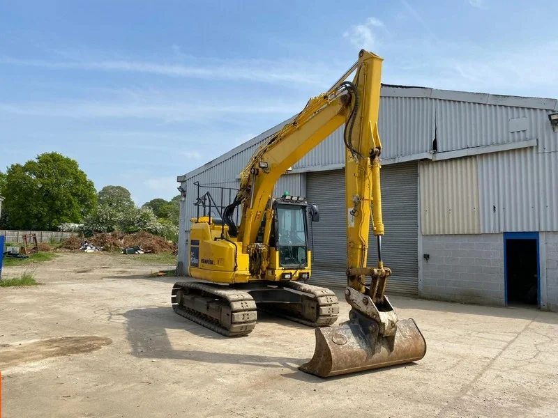 BPI Auctions - Plant & Machinery Auction to include Excavators, Telehandlers, Loading Shovels, Tractors, Forklift Trucks, Mini Excavators, Tracked Crushers, Hi Tip Dumpers & more - Auction Image 3