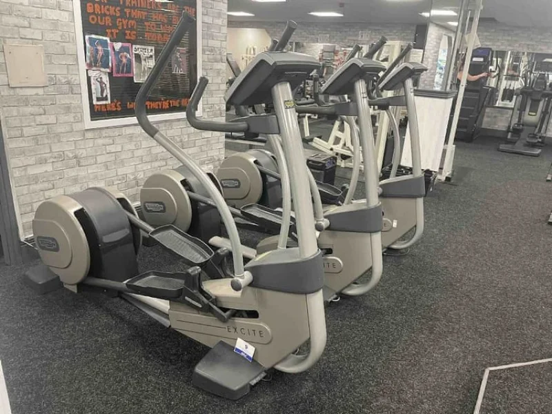 Sweeney Kincaid - Contents of Gym Auction - Auction Image 3