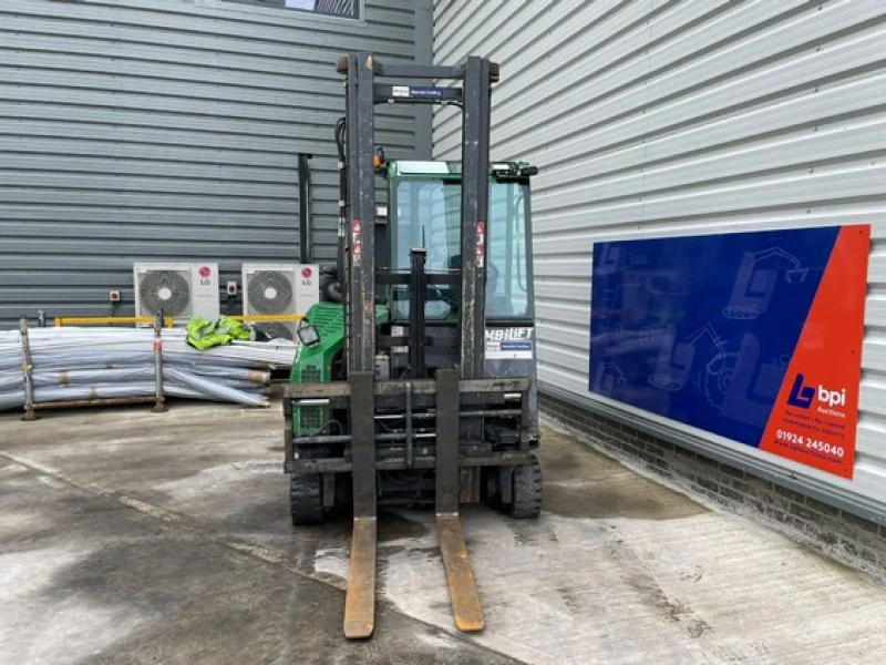 BPI Auctions - 2021 Combilift CB3000 & 2022 Linde H 25 Diesel Forklift Truck Auction - Auction Image 1