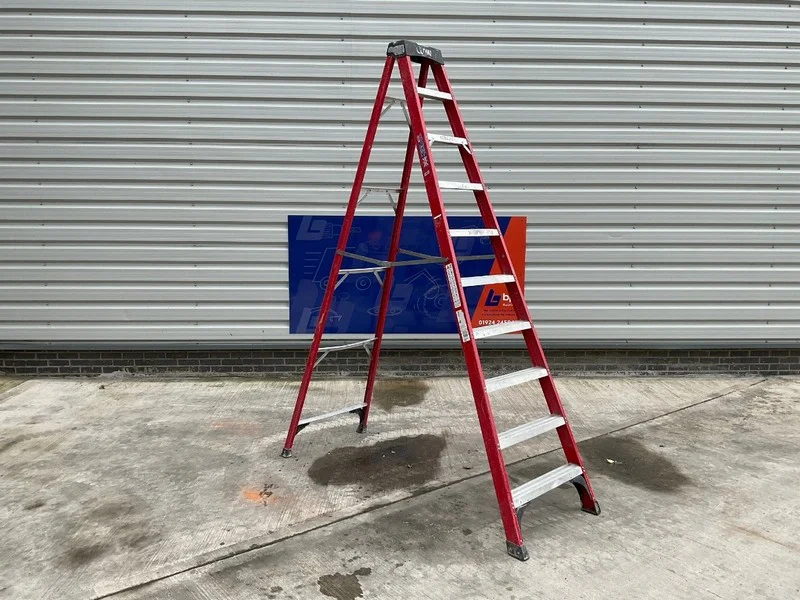 BPI Auctions - Mechanical, Electrical & Low Level Access Equipment Auction to include Access Platforms, Material Lifts, Welder Generators & more - Auction Image 4