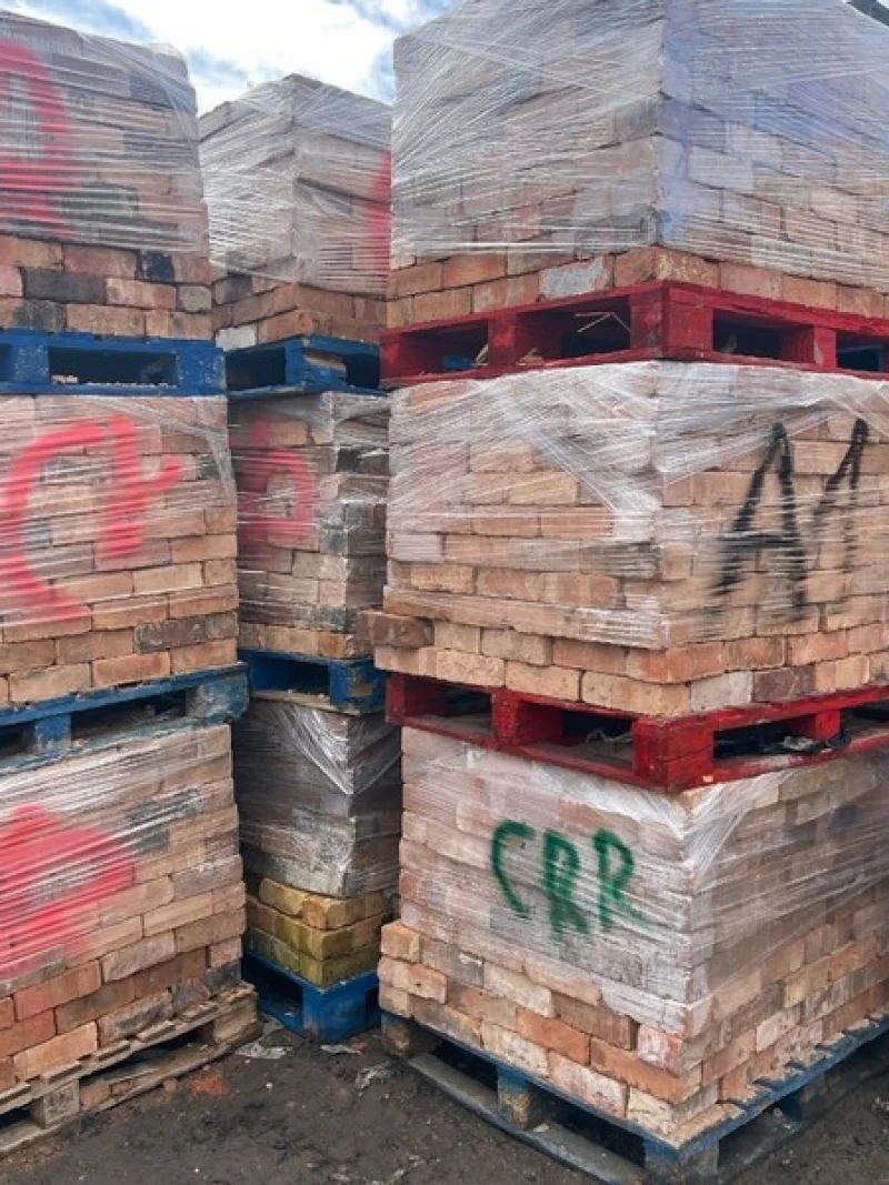 BPI Auctions - Reclamation Sleepers, Oak Planks, Edging Boards, Bricks, Granite Setts, Wooden Barrels & more at Auction - Auction Image 5