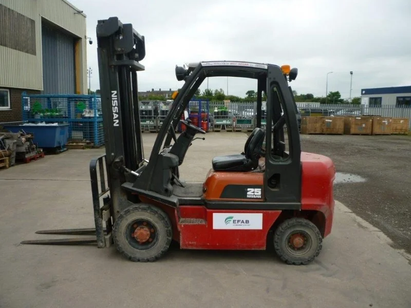 BPI Auctions - 2017 Volvo FM 26 Tonne Flatbed Hiab, 2015 VW Caddy, Containers, Tools & More at Auction - Auction Image 2