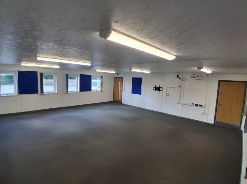 BPI Auctions - 3-Bay Modular School Building PMflex Classroom - Auction Image 4