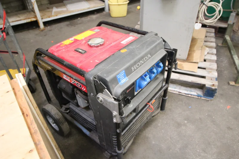 Lithgow Sons & Partners - Tools & Machinery, New Radiators and More at Auction - Auction Image 4