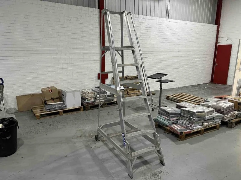 Sweeney Kincaid - Contents of Warehouse, Racking & Office Equipment Auction - Auction Image 8