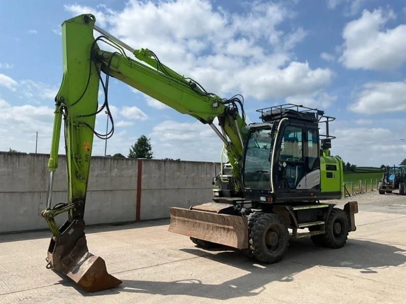 Mid Ulster Auctions Ltd - Machinery Auction to include: Excavators, Articulated Dump Truck, Tractor & Front Loader, Mini Diggers, Diesel Forklifts & More - Auction Image 3