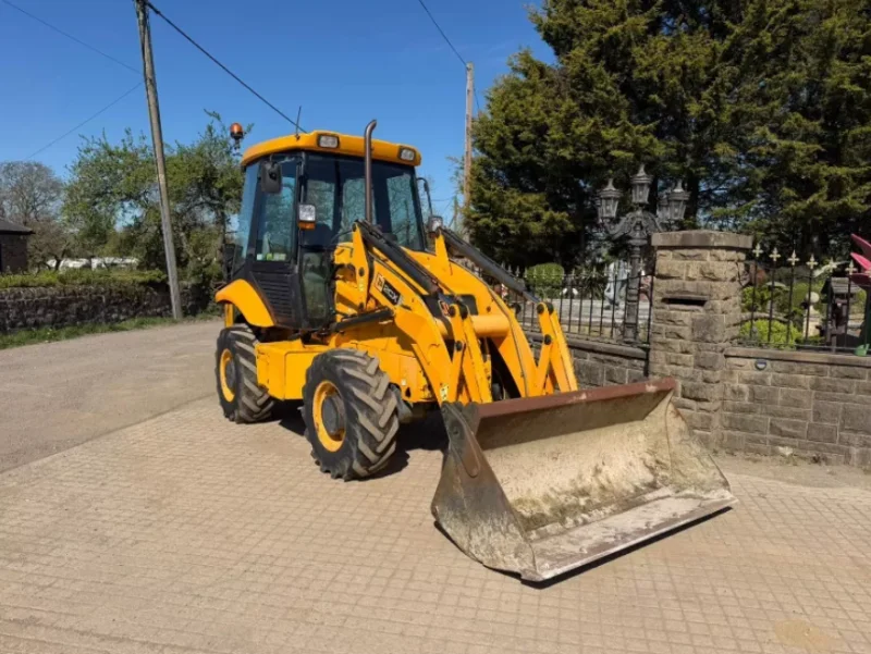 Universal Auctions Group Ltd - 800 Lots of Ex-Fleet Vehicles, Agri & Farm, Heavy Plant, Machinery, HGVs & Much More at Auction - Auction Image 4