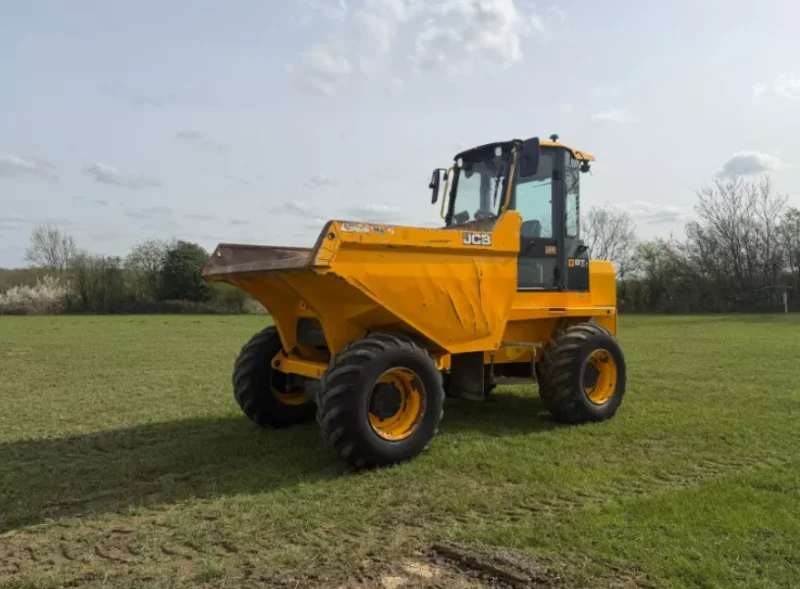 Universal Auctions Group Ltd - Over 700 lots: Ex-Fleet Vehicles, Agri & Farm, Heavy Plant, Machinery, HGVs & Much More - Auction Image 9